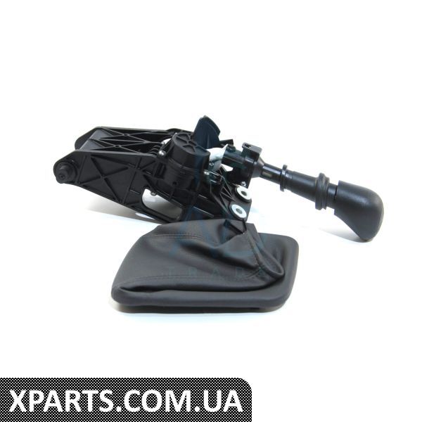 1002611 AUTOTECHTEILE Ручка КПП MB Sprinter CDI 00-06 (куліса+чохол)