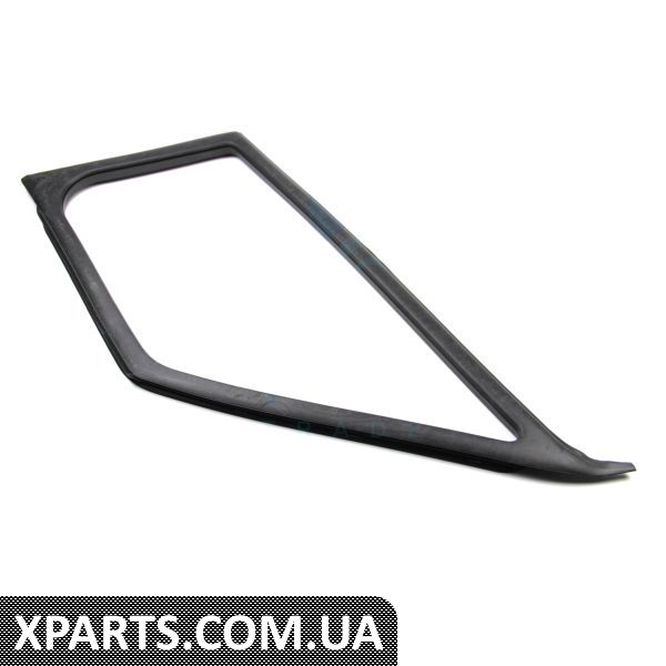 2E0845322 VOLKSWAGEN Ущільнювач бокового стекла перед. Пр. Crafter