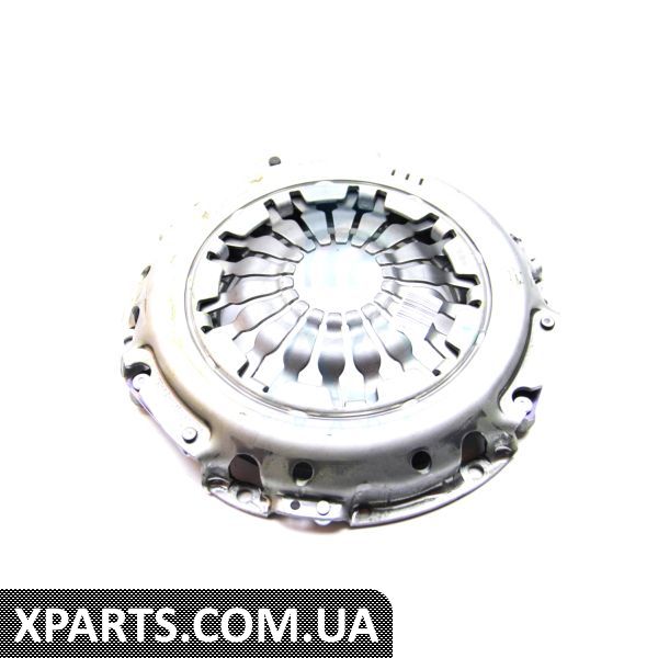 302050901R RENAULT Комплект зчеплення 1.6 16V Kangoo 08-/Megane 05-/Logan 07-/Duster 10-