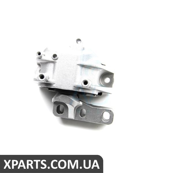 BSG90700081 BSG Подушка двигуна 1.6TDI Caddy 10-/Golf VI/Octavia 08- Пр.