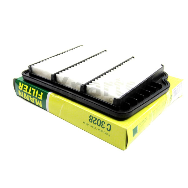 Фільтр повітряний Lacetti/Nubira 03- (пошкоджена упаковка) MANN-FILTER C3028L