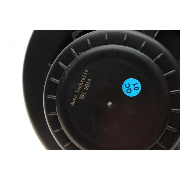 3819014 AUTOTECHTEILE Моторчик пічки Audi A1/A2/Skoda Fabia/Rapid/Roomster 01-