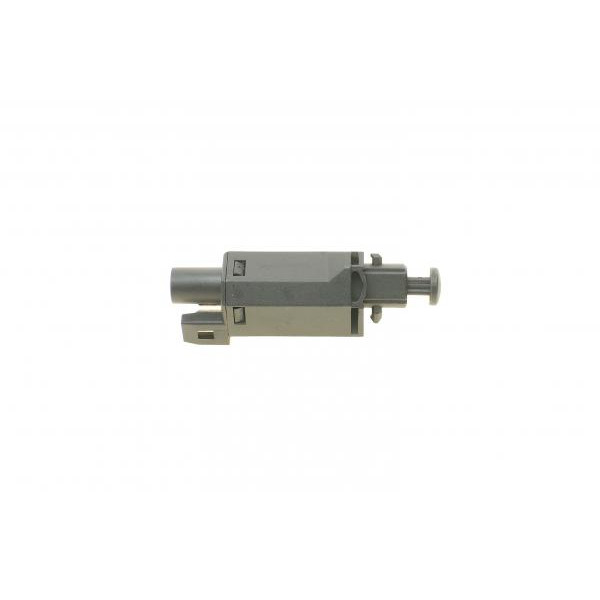 3945043 AUTOTECHTEILE Датчик педалі гальма VW T4 (2-х конт.)