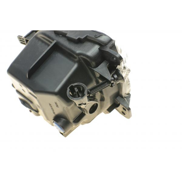 7016362 AUTOTECHTEILE Фара протитуманна BMW 5 (F10) 13-17 (L)
