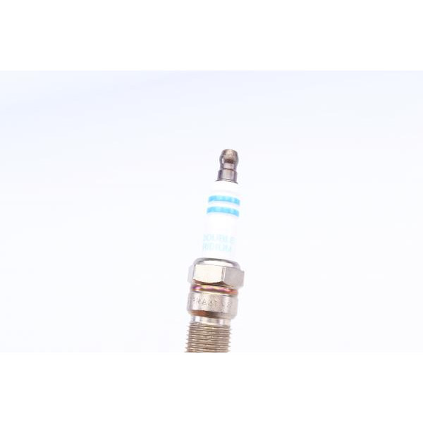 0242236663 BOSCH Свічка запалювання Mazda 6/Opel Astra G 2.0/2.2 00-