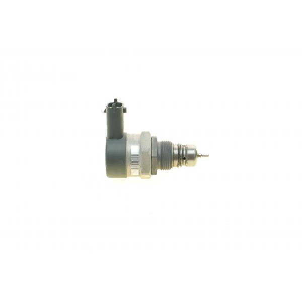 0281006015 BOSCH Датчик тиску палива Toyota Auris/Corolla/Yaris 1.4D 07-