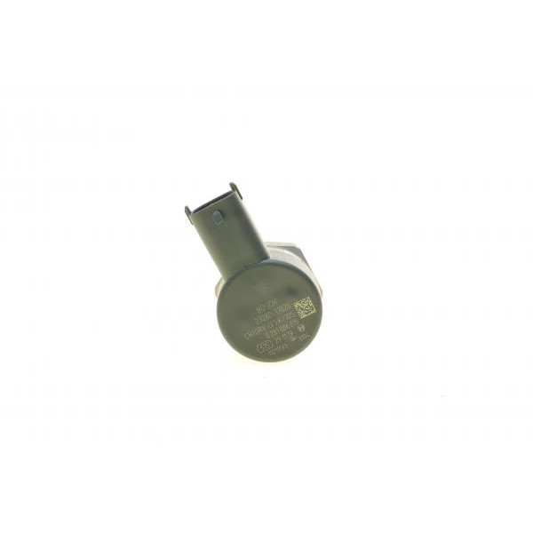 0281006015 BOSCH Датчик тиску палива Toyota Auris/Corolla/Yaris 1.4D 07-
