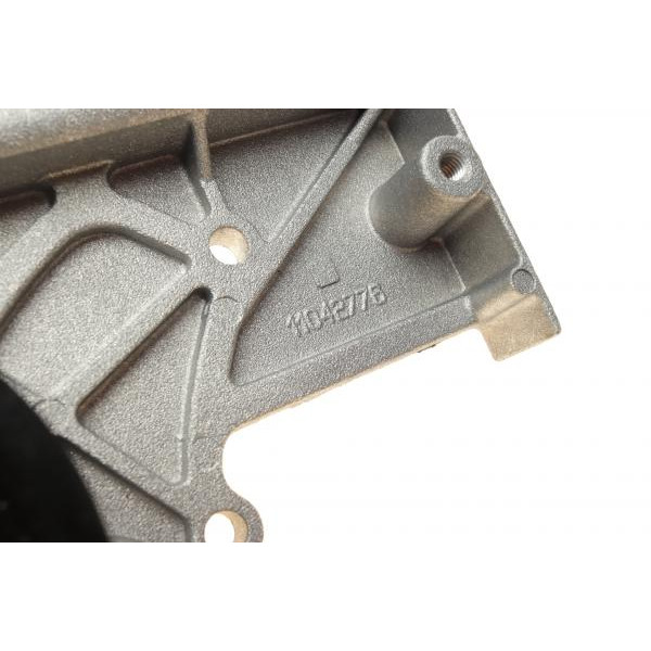PA10005 BUGATTI Насос води Audi A4/A6/A8 3.0/3.0quattro 01-06 (R/B) (5 лоп)
