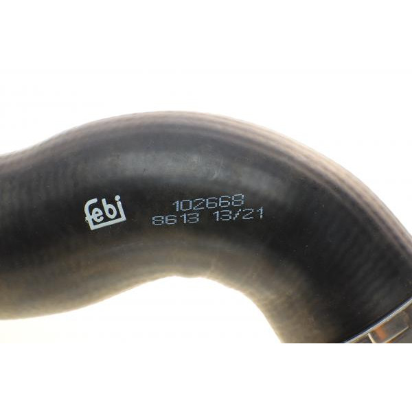 102668 FEBI BILSTEIN Патрубок интеркулера (нижний) (L) Audi A3/Skoda Octavia/SuperB/VW Golf/Jetta/Passat 2.0D 03- (сзади)
