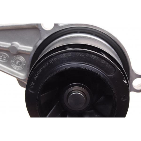 P5502 HEPU Помпа води Audi A4/A6/A7/Q5/Skoda Octavia/VW Golf VIII 2.0 TDI 18-