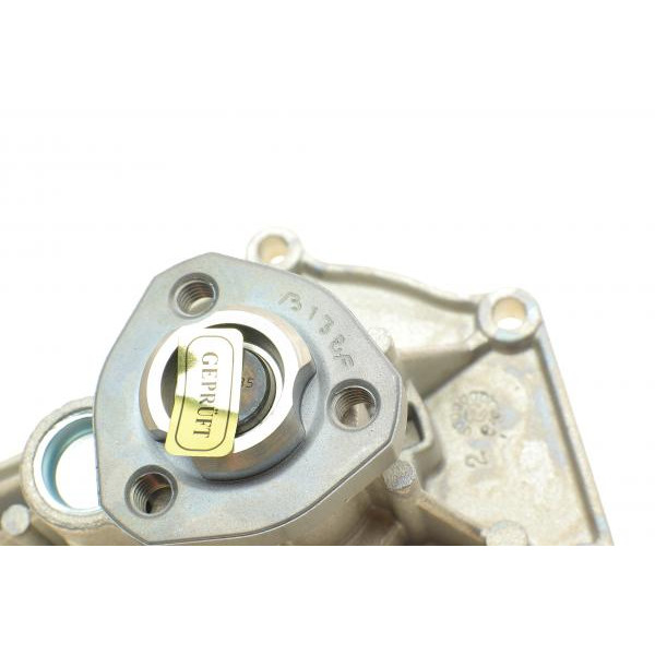 P582 HEPU Помпа води Audi A4/A6/Q7/VW Touareg 2.7-3.0TDI 03-