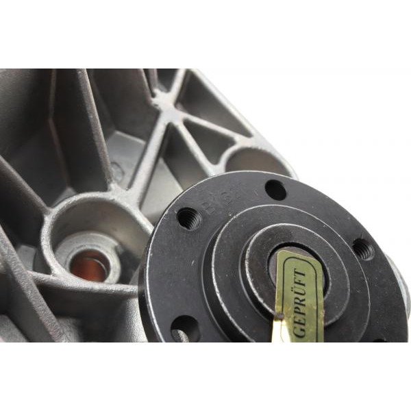 P647 HEPU Помпа води Skoda Fabia 1.4 99-03