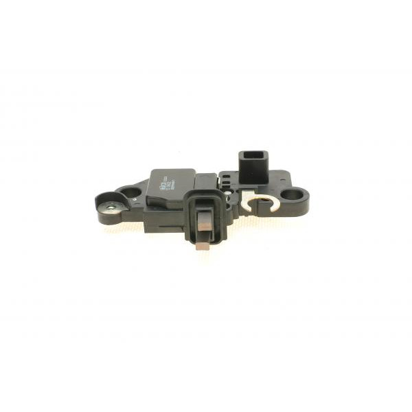 130602 HITACHI Реле генератора (14.5V) Volvo S40/S80/V40/V70 1.6-2.5 95-08 (BOSCH) (HÜCO)