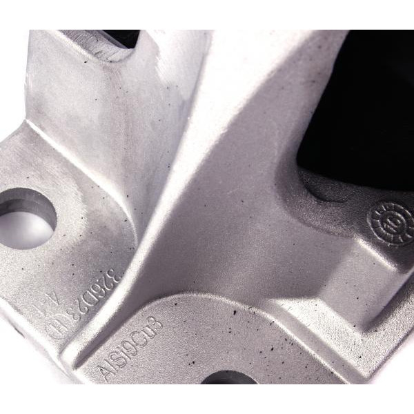 586656 HUTCHINSON Подушка двигуна (R) Renault Megane III/Scenic III 1.6dCi 11-