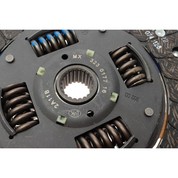 323017716 LuK Диск зчеплення Mazda 3/5 1.8/2.0 03-14 (d=228mm)