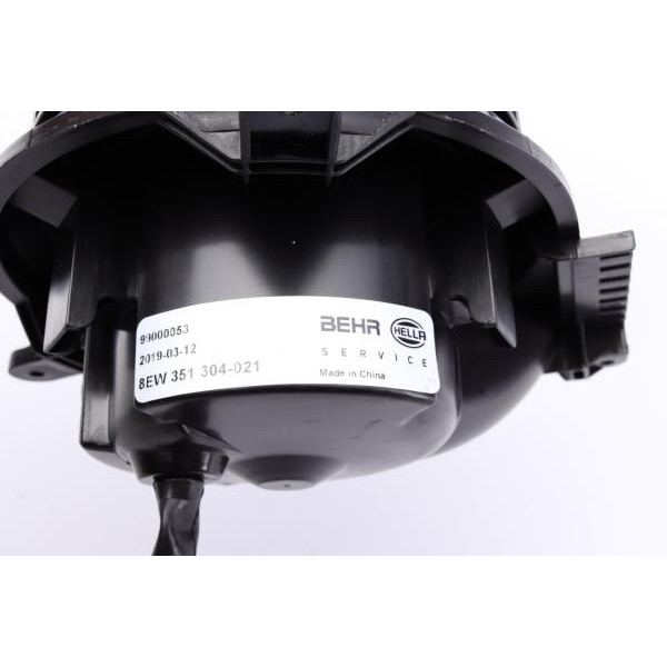 AB271000S MAHLE Моторчик пічки MB Sprinter/VW LT 96-06