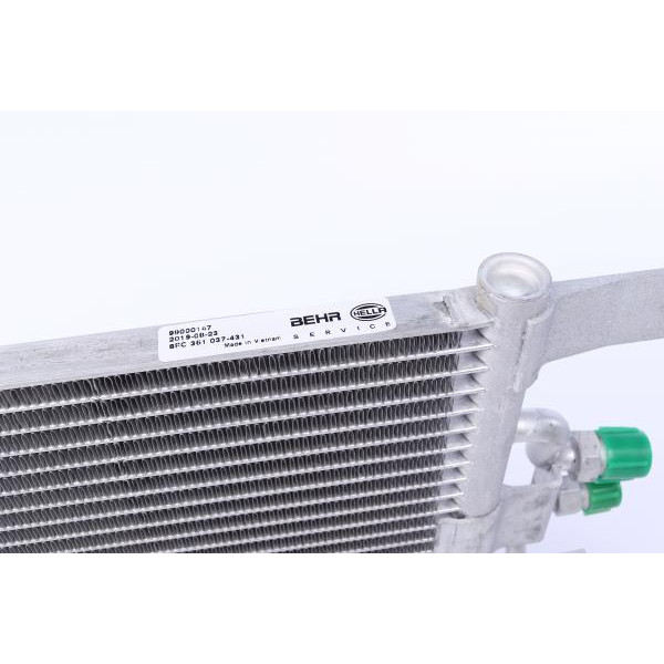 AC217000S MAHLE Радіатор кондиціонера VW T3/T4 1.6-2.8 79-03