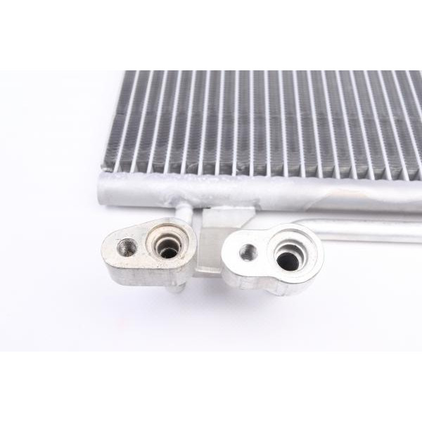 AC692000S MAHLE Радіатор кондиціонера Ford Fiesta 04-08/Fusion 1.6TDCi 04-12
