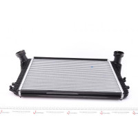 CI83000P MAHLE Радіатор інтеркулера VW Caddy III 1.9 TDI 04-10 (406x617x32)