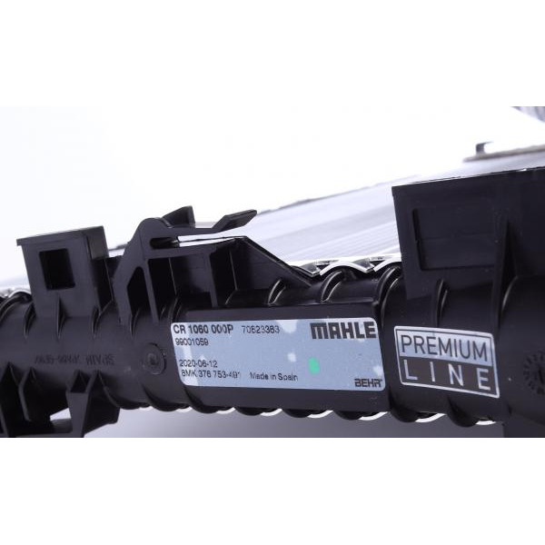 CR1060000P MAHLE Радіатор охолодження Audi A4/A5/A6/Q3/Q5 1.4-3.0d 07- (МКПП)