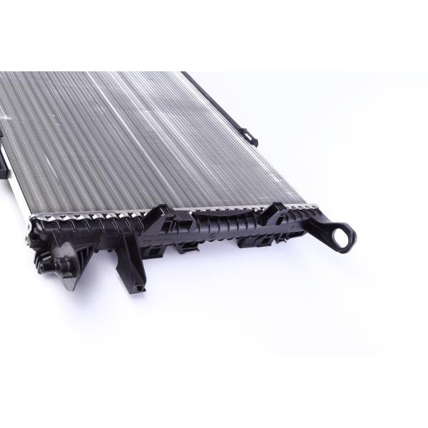 CR1060000P MAHLE Радіатор охолодження Audi A4/A5/A6/Q3/Q5 1.4-3.0d 07- (МКПП)