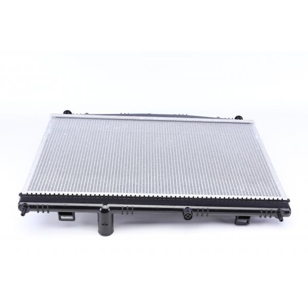 CR856000S MAHLE Радіатор охолодження Nissan Juke 1.6 10-