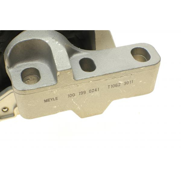 1001990241 MEYLE Подушка двигуна (R) Audi A3/Seat Leon/Toledo/Skoda Octavia/VW Bora/Golf 1.6-2.0 96-10