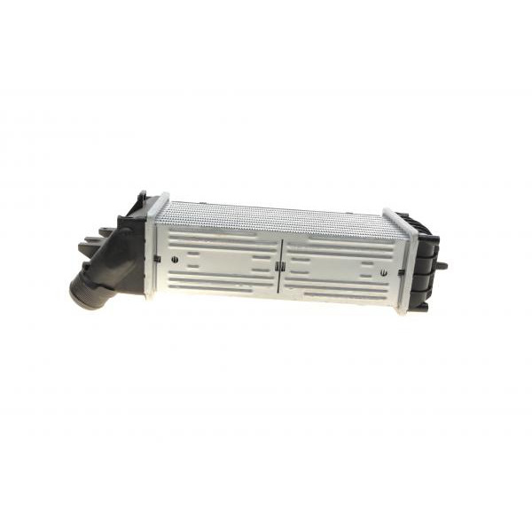 30278 NRF Радіатор інтеркулера Citroen Berlingo/Peugeot Partner 1.6 HDi 04-