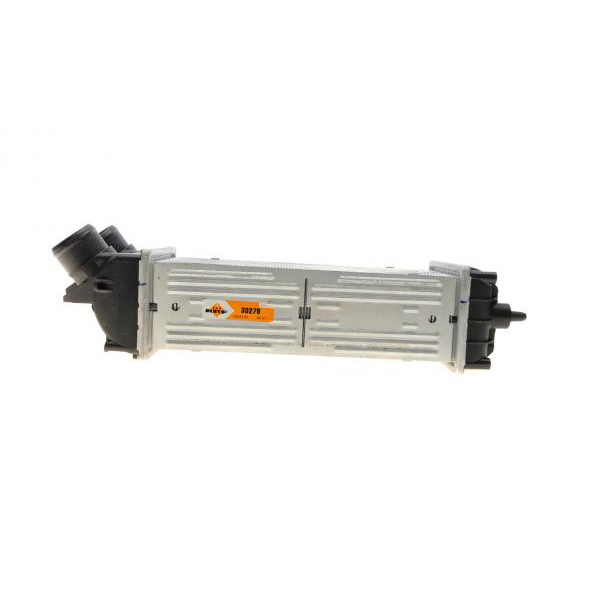 30278 NRF Радіатор інтеркулера Citroen Berlingo/Peugeot Partner 1.6 HDi 04-