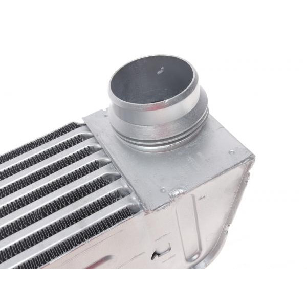 30317 NRF Радіатор інтеркулера BMW 5 (E60) 2.0D/2.5D/3.0D 02-