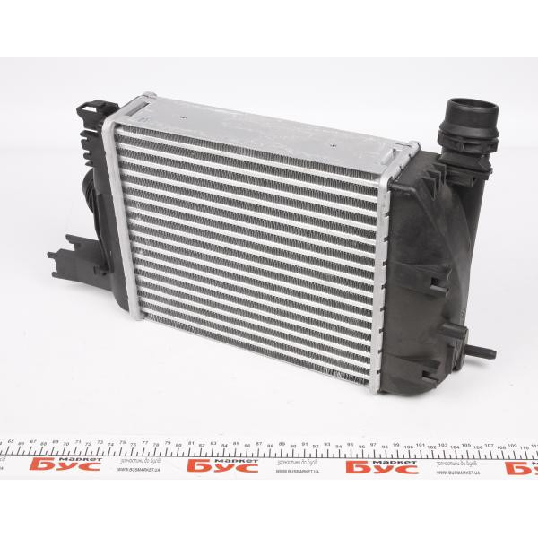 30379 NRF Радіатор інтеркулера Renault Clio/Dacia Logan/Dokker 1.5dCi 12-