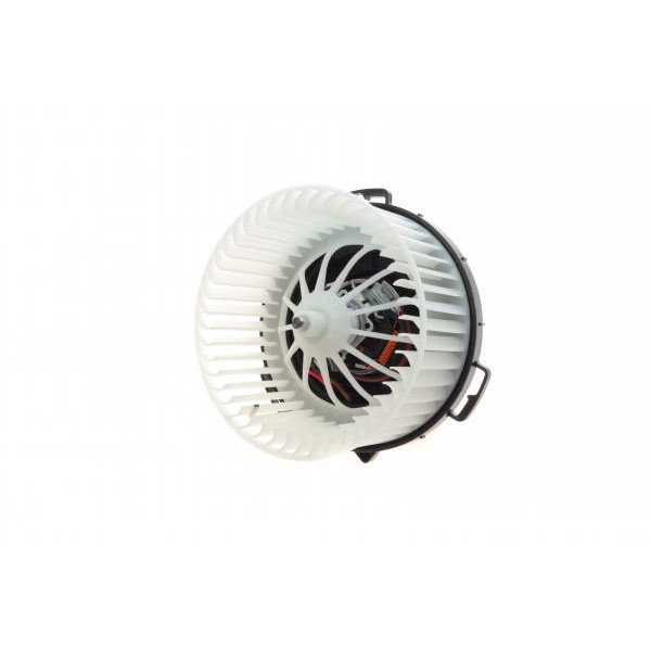 34101 NRF Моторчик пічки Mazda 3/5 1.3-2.0 03-