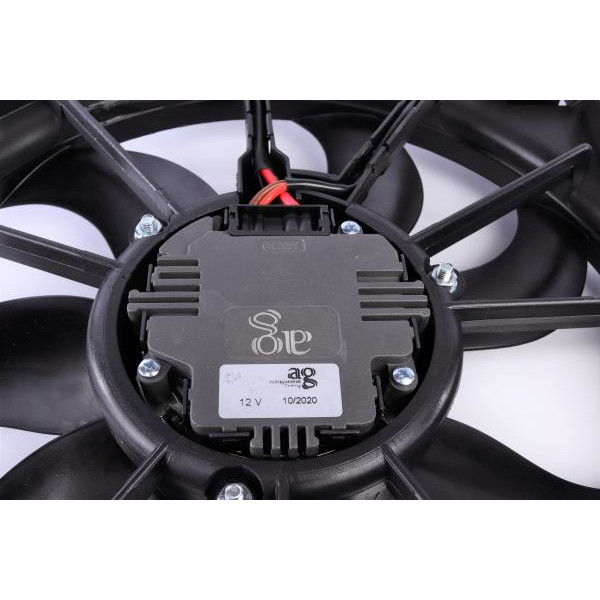 47400 NRF Вентилятори радіатора (електричні) VW Caddy/Audi A1/A3/Skoda Octavia/Superb 1.2-3.6 03- (D=360)
