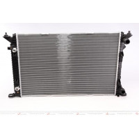 Радіатор охолодження Audi A4/A5/A6/Q3/Q5 1.4-3.0d 07- NRF 53718