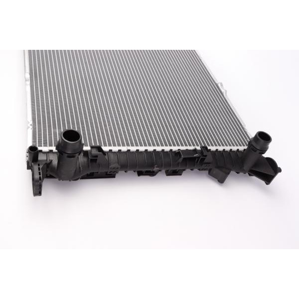 Радіатор охолодження Audi A4/A5/A6/Q3/Q5 1.4-3.0d 07- NRF 53718