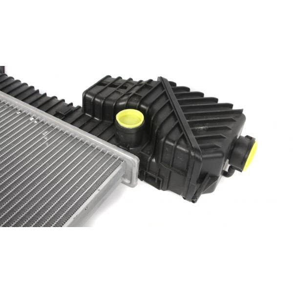 0240283 TRUCKTEC AUTOMOTIVE Радіатор охолодження MB Sprinter 2.3/2.9D 95-06