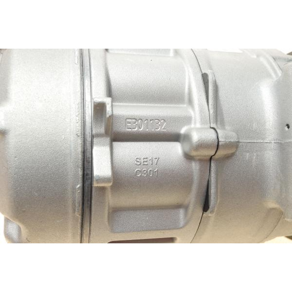 813166 VALEO Компресор кондиціонера Audi A4/A6/A8/VW Passat 94-12