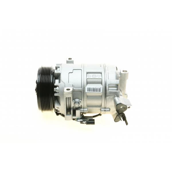 813263 VALEO Компресор кондиціонера Renault Megane III/Scenic III 2.0 16V 09-