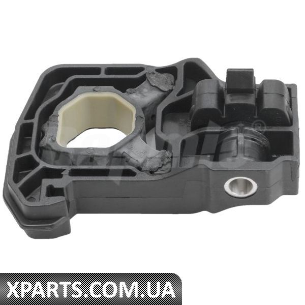 Кронштейн радіатора Bapmic TOPT1217012 (аналог 17117575247) Кронштейн радіатора Bapmic TOPT1217012 (аналог 17117575247)