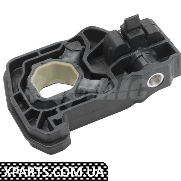 Кронштейн радіатора Bapmic TOPT1217012 (аналог 17117575247) Кронштейн радіатора Bapmic TOPT1217012 (аналог 17117575247)