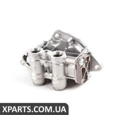 11427573212 BMW Корпус термостата масляного радіатора з термостатом