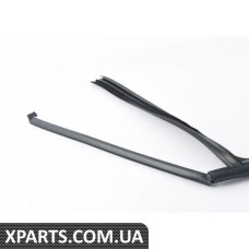 51347060258 BMW Направляющая окна E90 — задняя правая