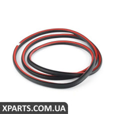 51348194778 BMW Уплотнитель задней наружной двери - правый