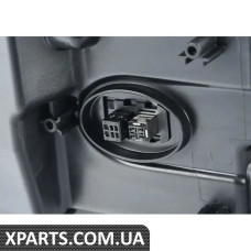 63127262728 BMW Ahl-ксенонова фара - права