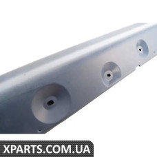 51718211944 BMW Боковая юбка - правая