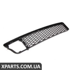 51117175016 BMW Решітка бампера - Центр
