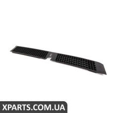 51138166658 BMW Решітка обтічника лобового скла E38