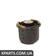 33316770816 BMW Втулка підрамника - права