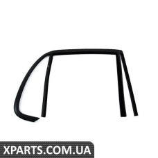 51348176588 BMW E34 Облицювання напрямної заднього скла - пасажир (праворуч)