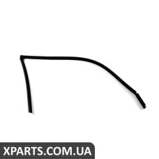 51728190632 BMW Ущільнювач заднього скла Wagon - правий